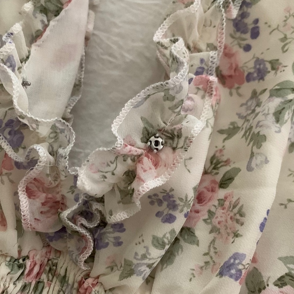 Floral Ruffled Midi Dress - Picture 8 of 11